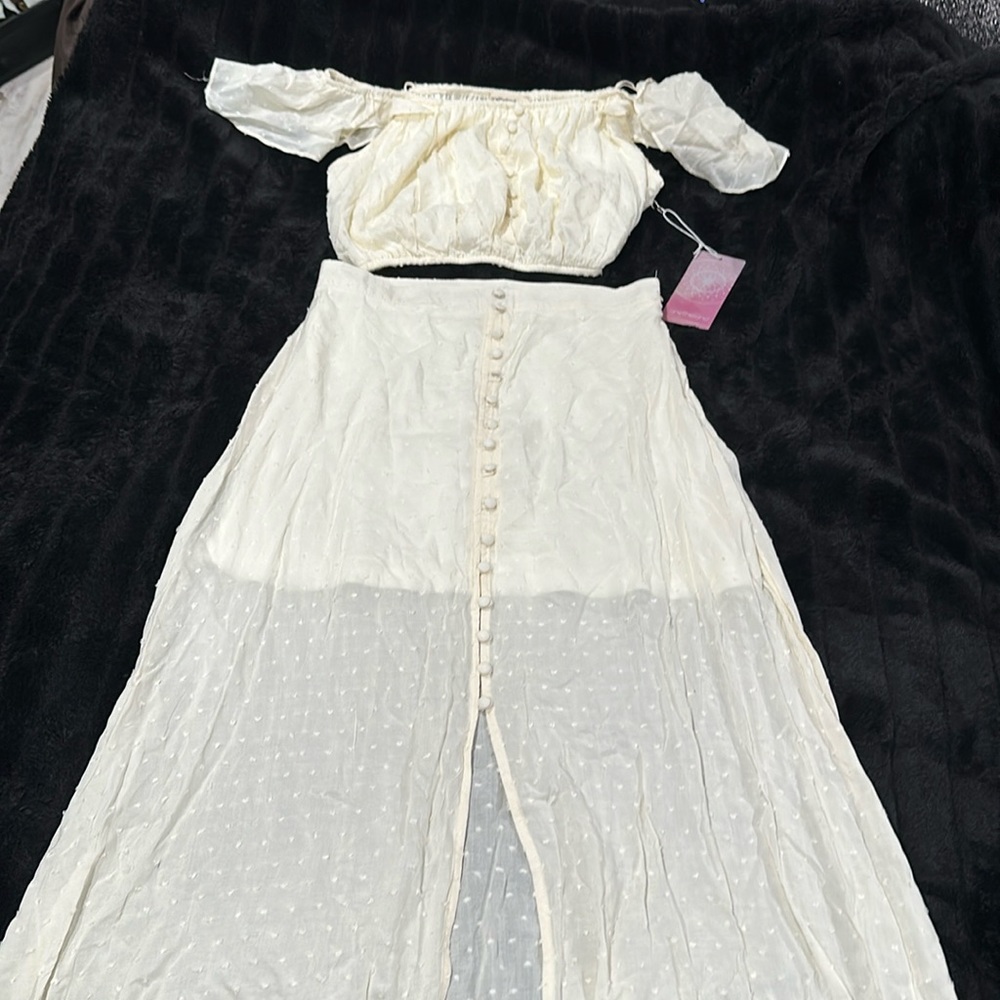 Two piece M skirt set nwt